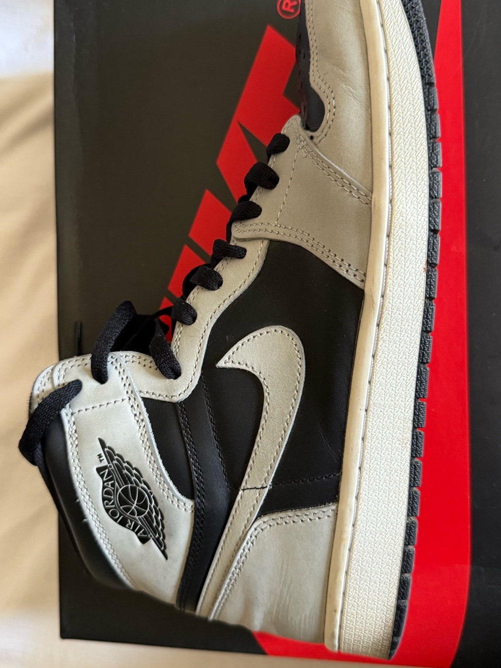 Air Jordan 1 Retro High OG Men’s Sneakers Black Grey Shadow
